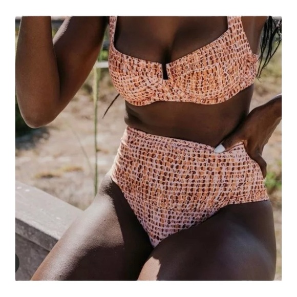 L*Space Camellia Top/Desi High Waist Bottom in Wild Bunch NWT - Picture 9 of 9